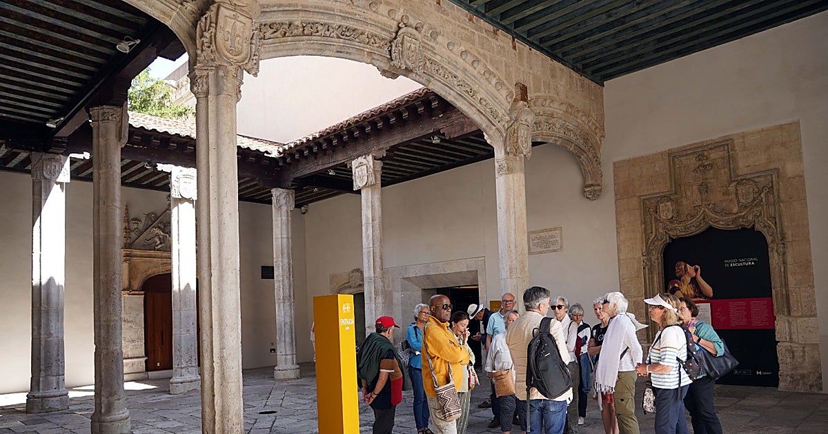 Visitantes en el Museo Nacional de Escultura, en Valladolid