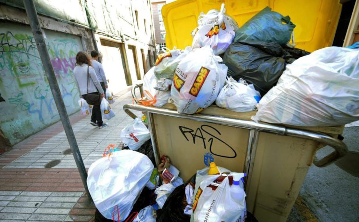 Contenedores de Reciclaje I Relevo I Bolsas de Basura Plástico Reciclado