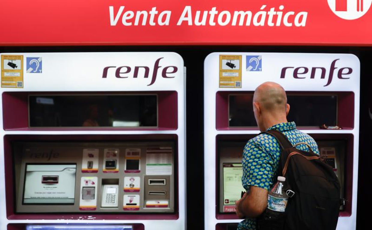 Cómo solicitar los abonos gratuitos o con descuentos de Renfe: estos son los pasos a seguir