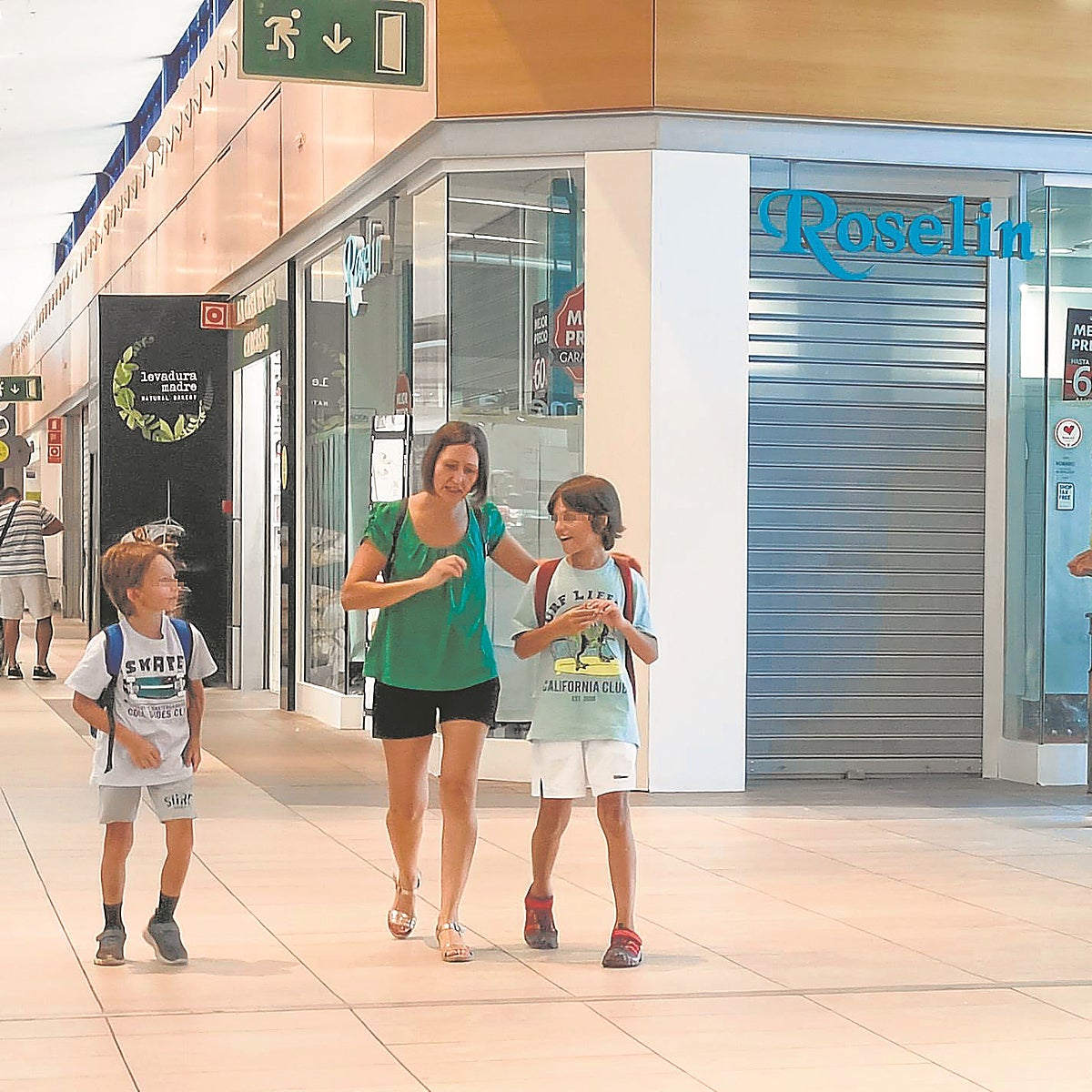 Investigan si detrás del atraco a la joyería de La Gavia está una banda de aluniceros reincidente en el uso del extintor