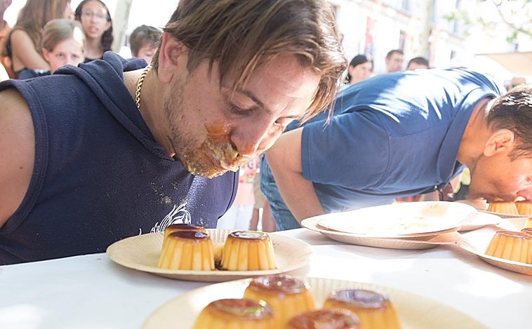 Come 20 flanes en 45 segundos: Así logró el record David, el 'invicto' de Alcalá de Henares
