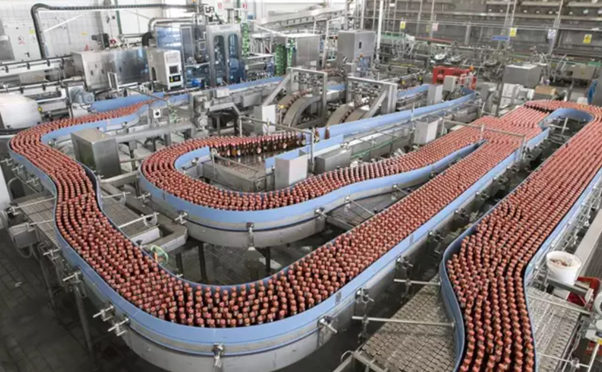 Fábrica cervecera en Canarias en foto de archivo