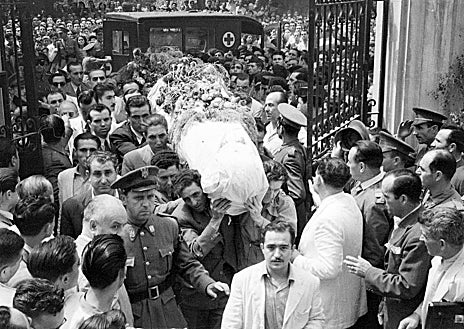 Imagen secundaria 1 - Parte del material gráfico que incluirán los contenidos especiales que publicará ABC Córdoba este domingo