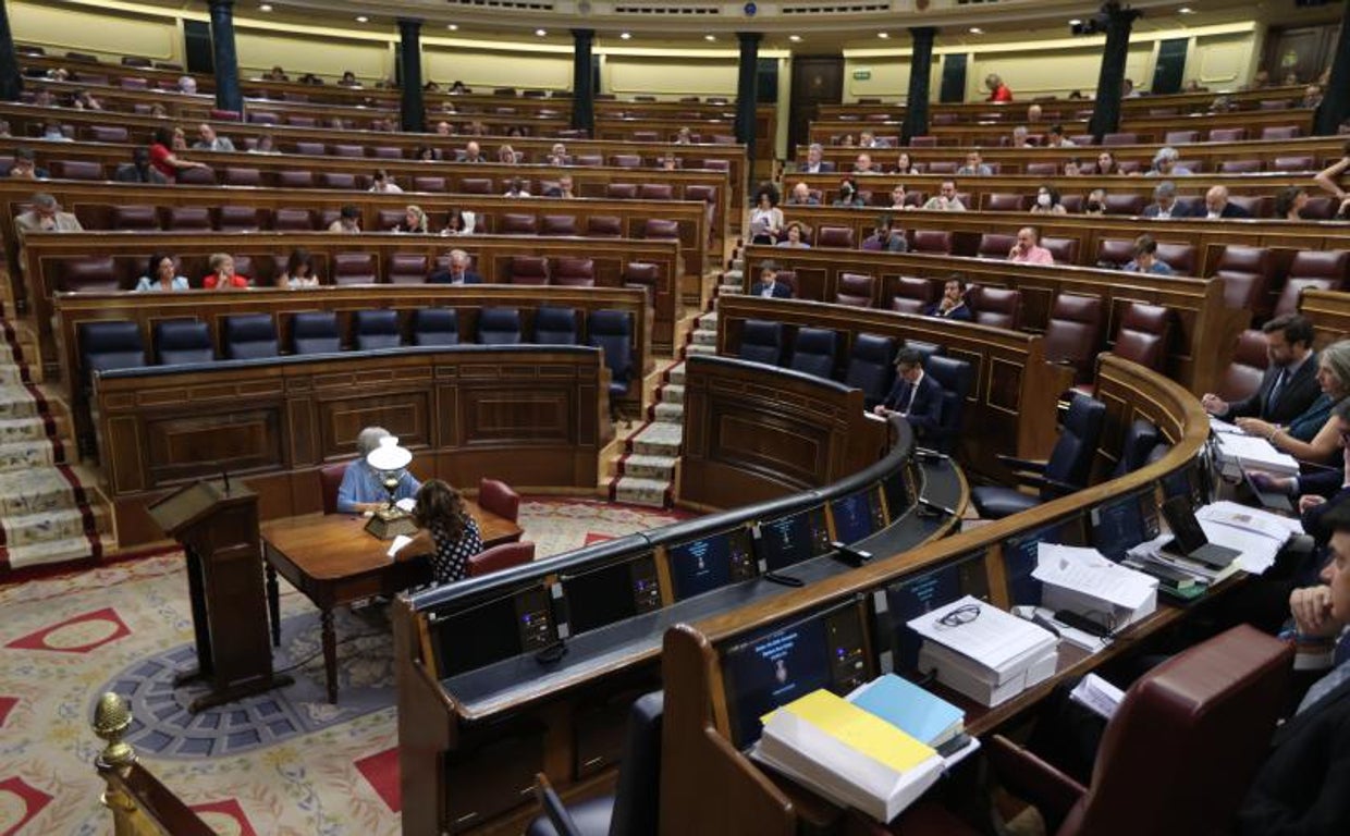 El Congreso de los Diputados durante el debate del estado de la nación con el ministro de Presidencia, Félix Bolaños, sentado en la bancada azul