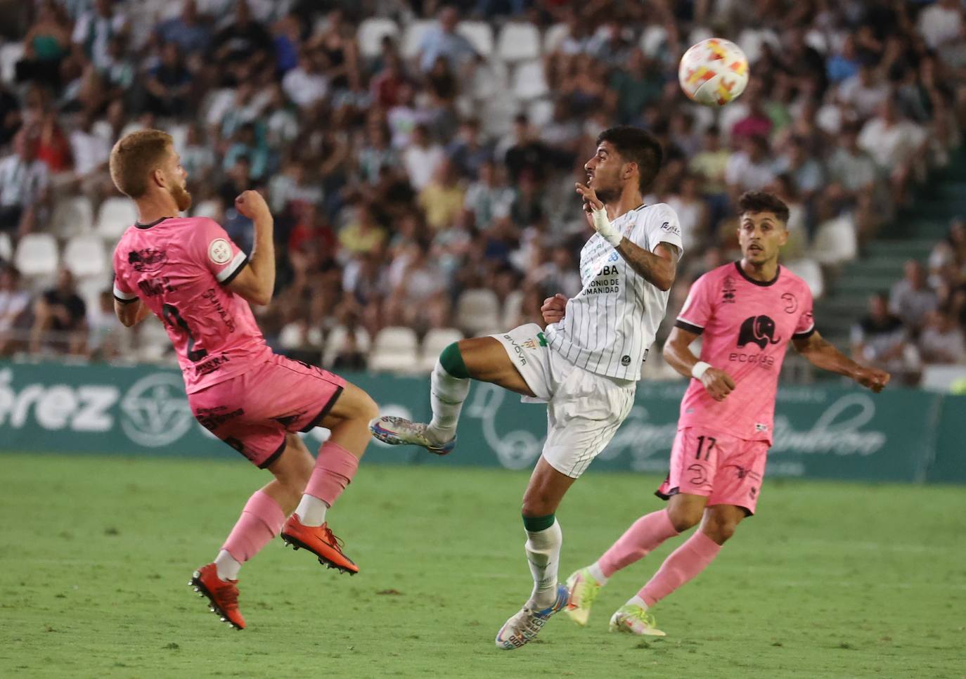 La alegría de la goleada del Córdoba CF a Unionistas, en imágenes