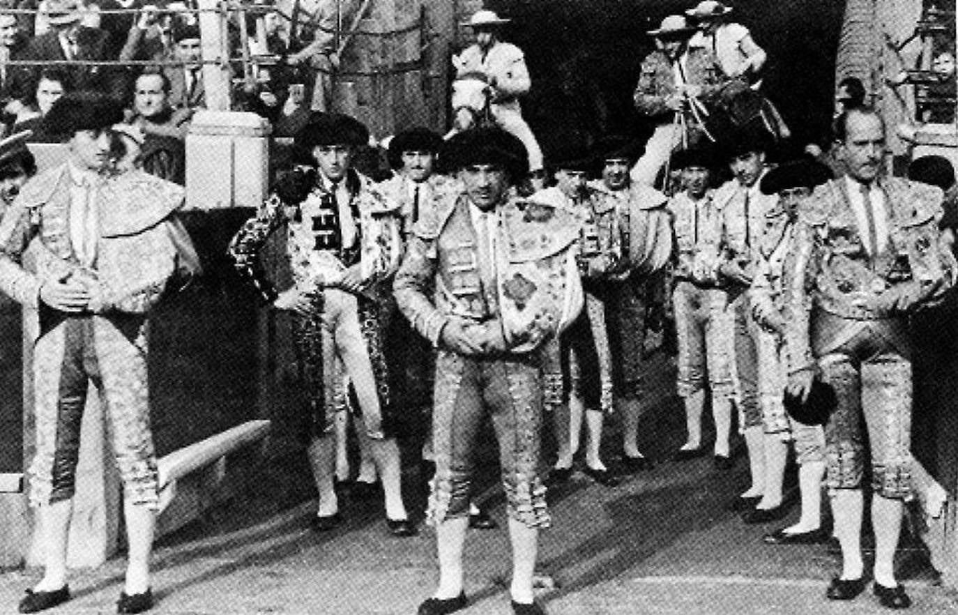 La vida de Manolete, en imágenes