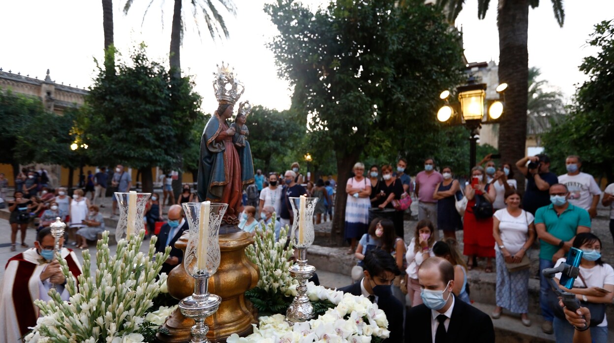 La Virgen de la Fuensanta regresa a las calles de Córdoba tras dos años de ausencia