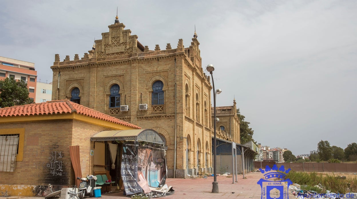 Adif inicia los trabajos en la antigua estación tras el incendio a petición del ayuntamiento de Huelva