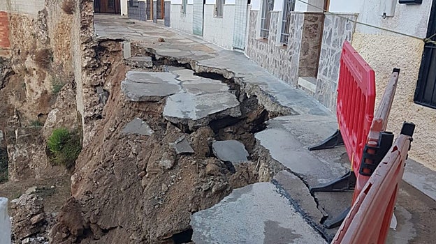 Imagen del socavón registrado en Buñol (Valencia)