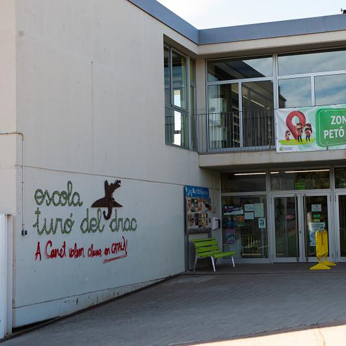 La Generalitat deja de aplicar el 25% del castellano en la escuela de Canet