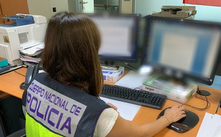 Detenidas en Elche dos mujeres por estafar 200.000 a una tercera con la que simulaban tener una relación