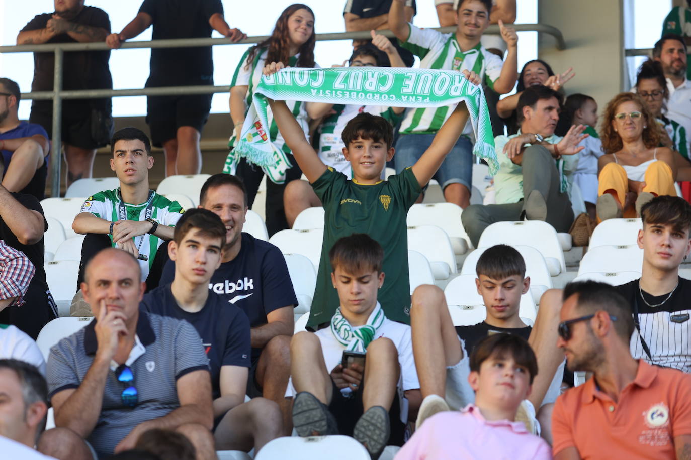 El fantástico ambiente en El Arcángel en el Córdoba CF - Fuenlabrada, en imágenes
