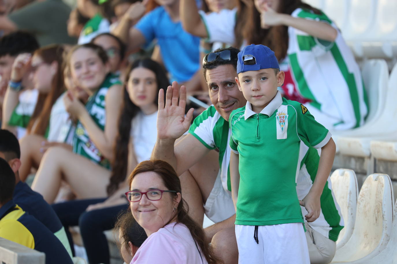 El fantástico ambiente en El Arcángel en el Córdoba CF - Fuenlabrada, en imágenes