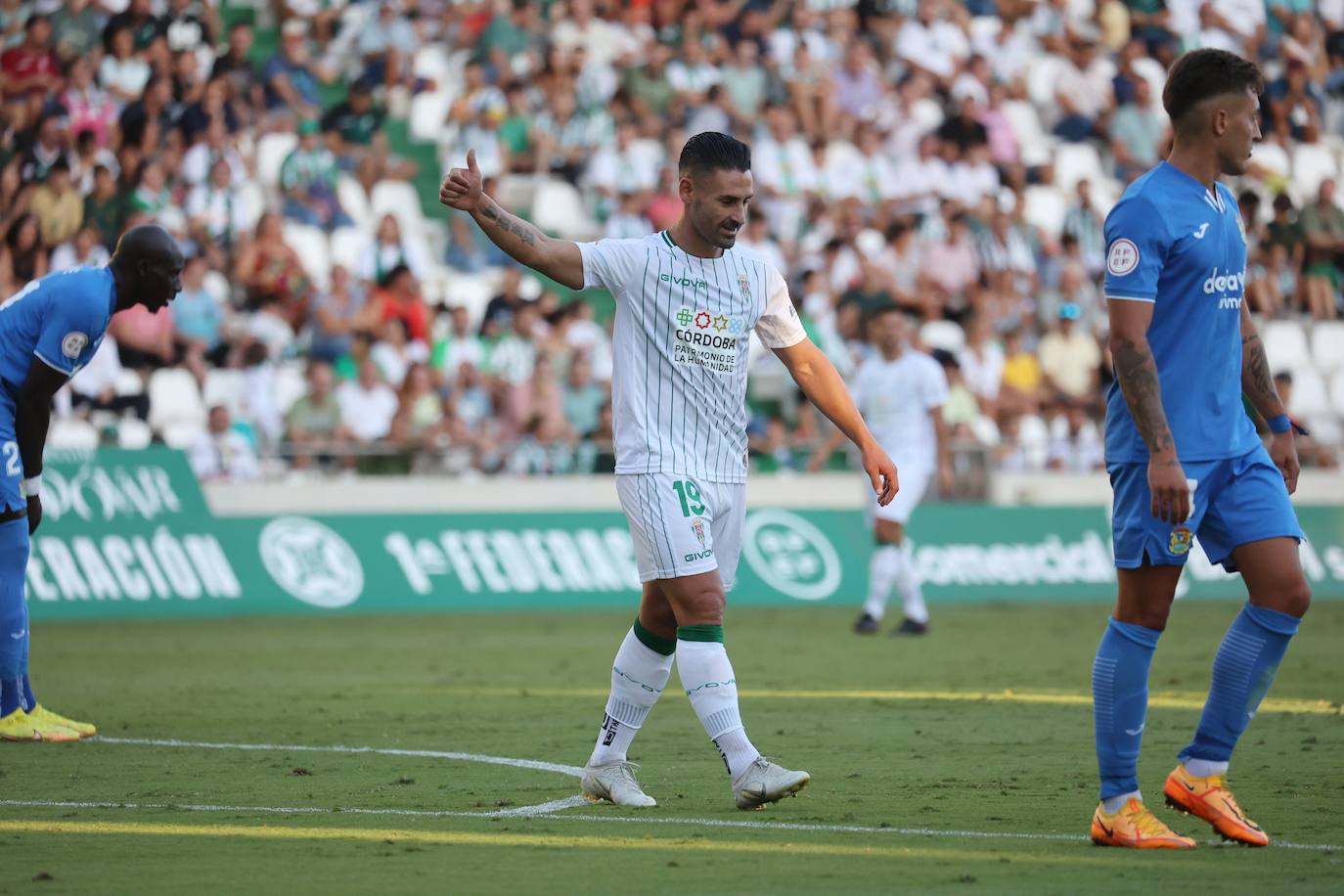 Las espectaculares imágenes de las mejores jugadas del Córdoba CF - Fuenlabrada