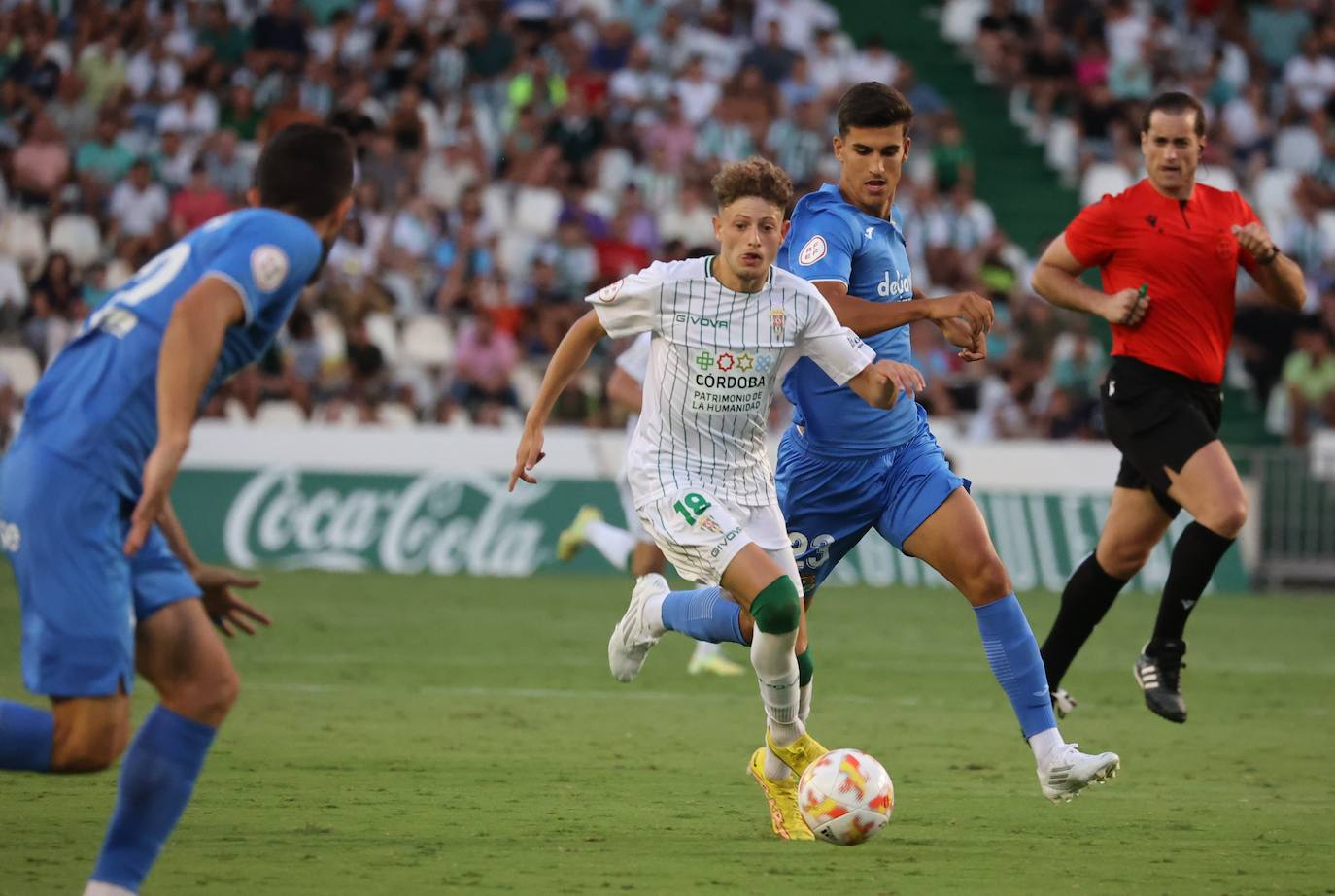 Las espectaculares imágenes de las mejores jugadas del Córdoba CF - Fuenlabrada