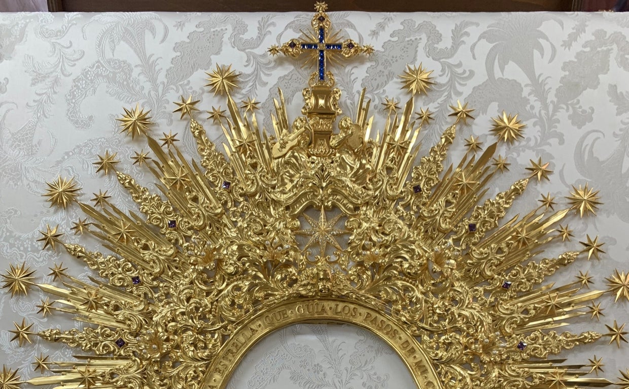 Diadema realizada por Jesús Amaro en plata sobredorada