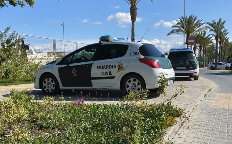 Detenidos dos menores por apuñalar diez veces a otro joven para robarle el móvil en Alfafar (Valencia)