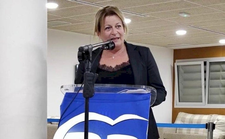 Ana Serna: «Ximo Puig viene a la Vega Baja a vender humo»