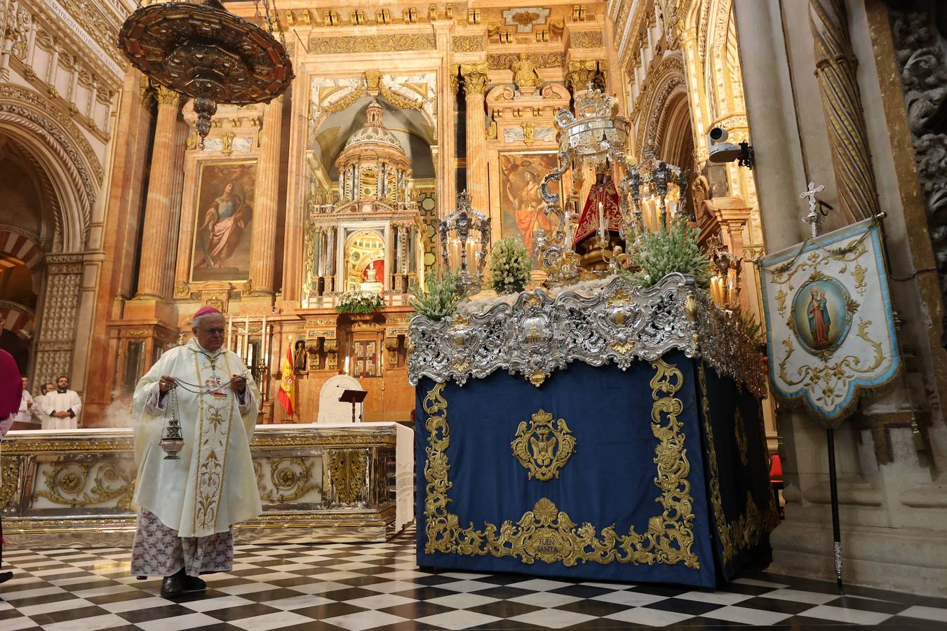 La procesión de la Fuensanta en Córdoba, en imágenes