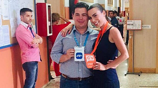 Pardo, con su hermano Pedro Pablo, ahora portavoz del PP en Cártama