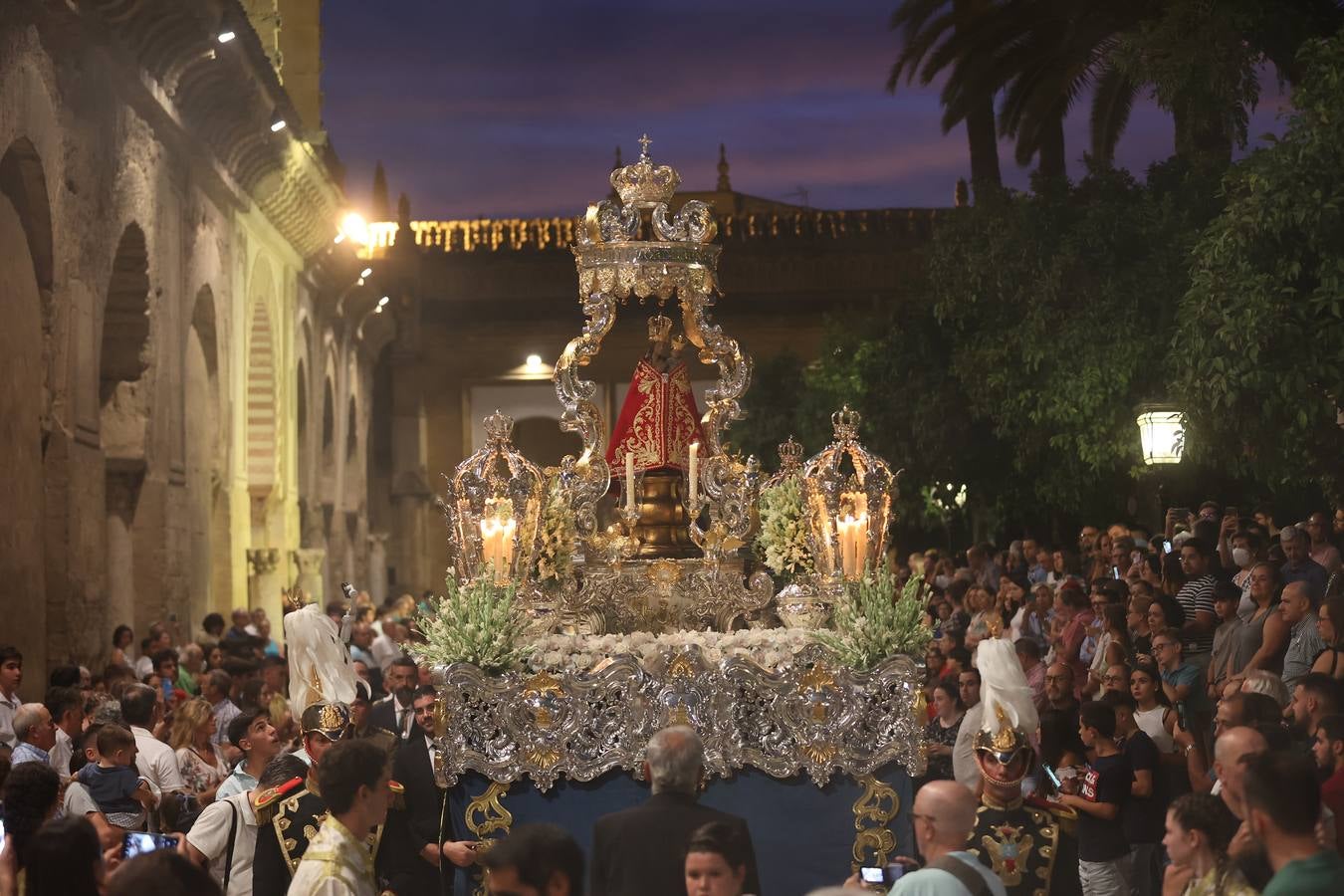 La procesión de la Fuensanta en Córdoba, en imágenes