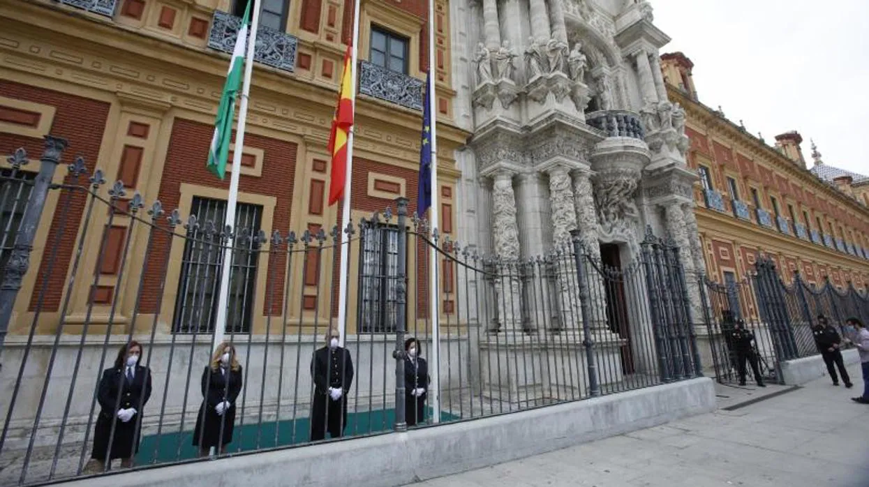Andalucía decreta un día de luto oficial por la muerte de Isabel II