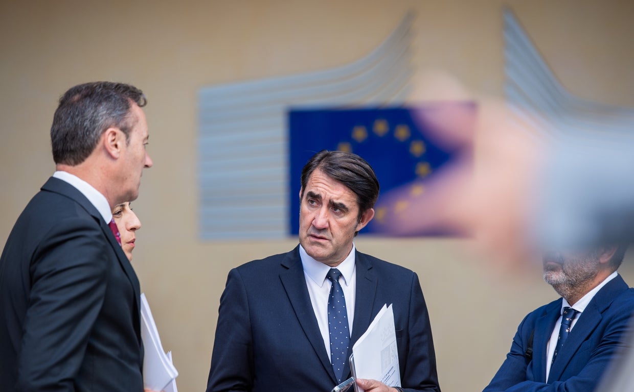 . El consejero de Medio Ambiente, Vivienda y Ordenación del Territorio, Juan Carlos Suarez-Quiñones mantiene una reunión con el comisario de Medio Ambiente de la Comisión Europea, Virginijus Sinkevicius, para informar sobre la problemática del lobo en estos territorios