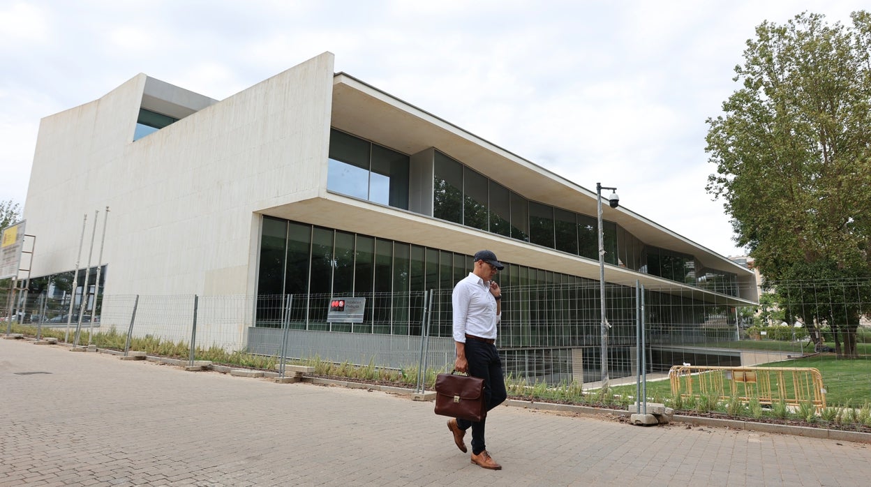 La nueva Biblioteca del Estado en Córdoba, a la espera del suministro eléctrico para el final de la obra