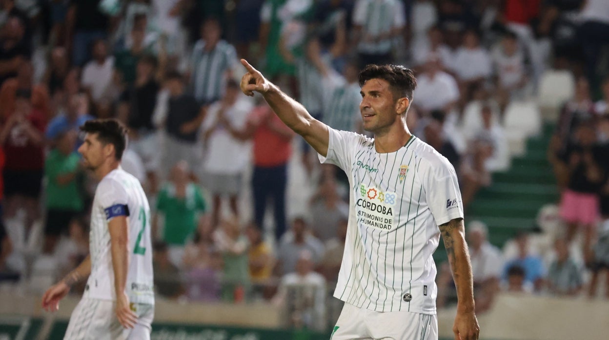 Willy, delantero del Córdoba CF: «Es un tema personal de Simo y no nos tenemos que meter»