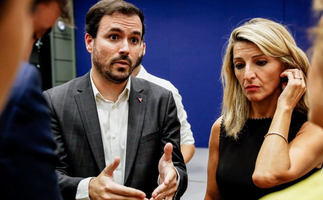 El Gobierno se quiebra: Podemos se abstiene e IU rechaza el ingreso de Finlandia y Suecia en la OTAN