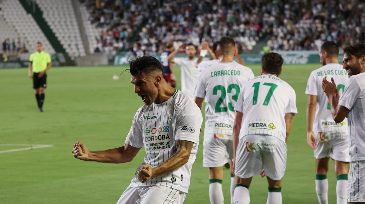 El Córdoba CF llega al póker de victorias (2-0) ante el Rayo Majadahonda