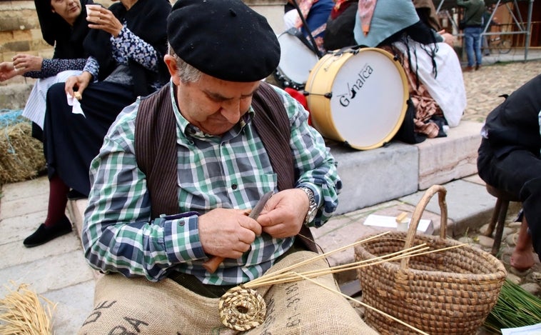 La romería de La Melonera homenajea en León «a quienes luchan a diario por mantener los pueblos con vida»