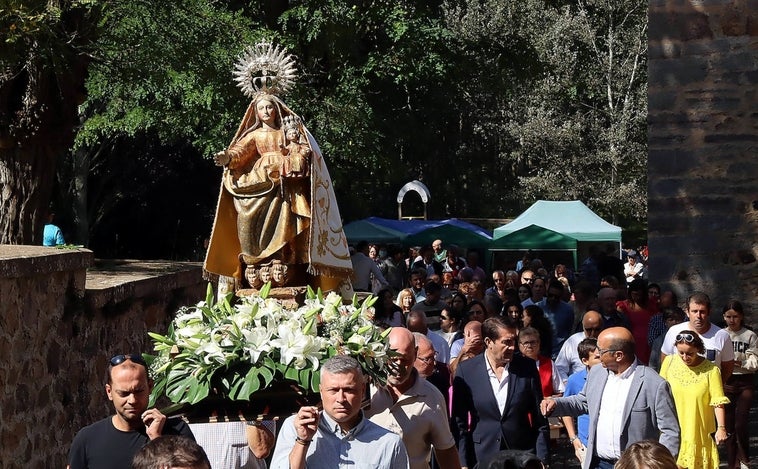 La ermita de Nuestra Señora de Manzaneda luce restauración un día antes de su tradicional romería