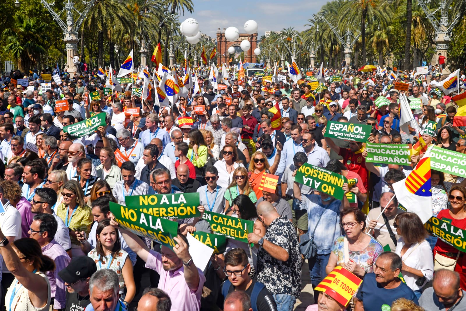 La masiva asistencia, vista desde el Paseo de Lluís Companys