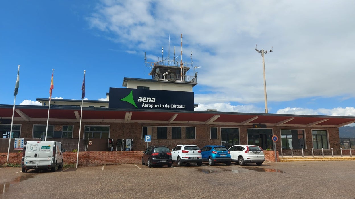 Las obras de mejora en la terminal del Aeropuerto de Córdoba concluirán en apenas un mes