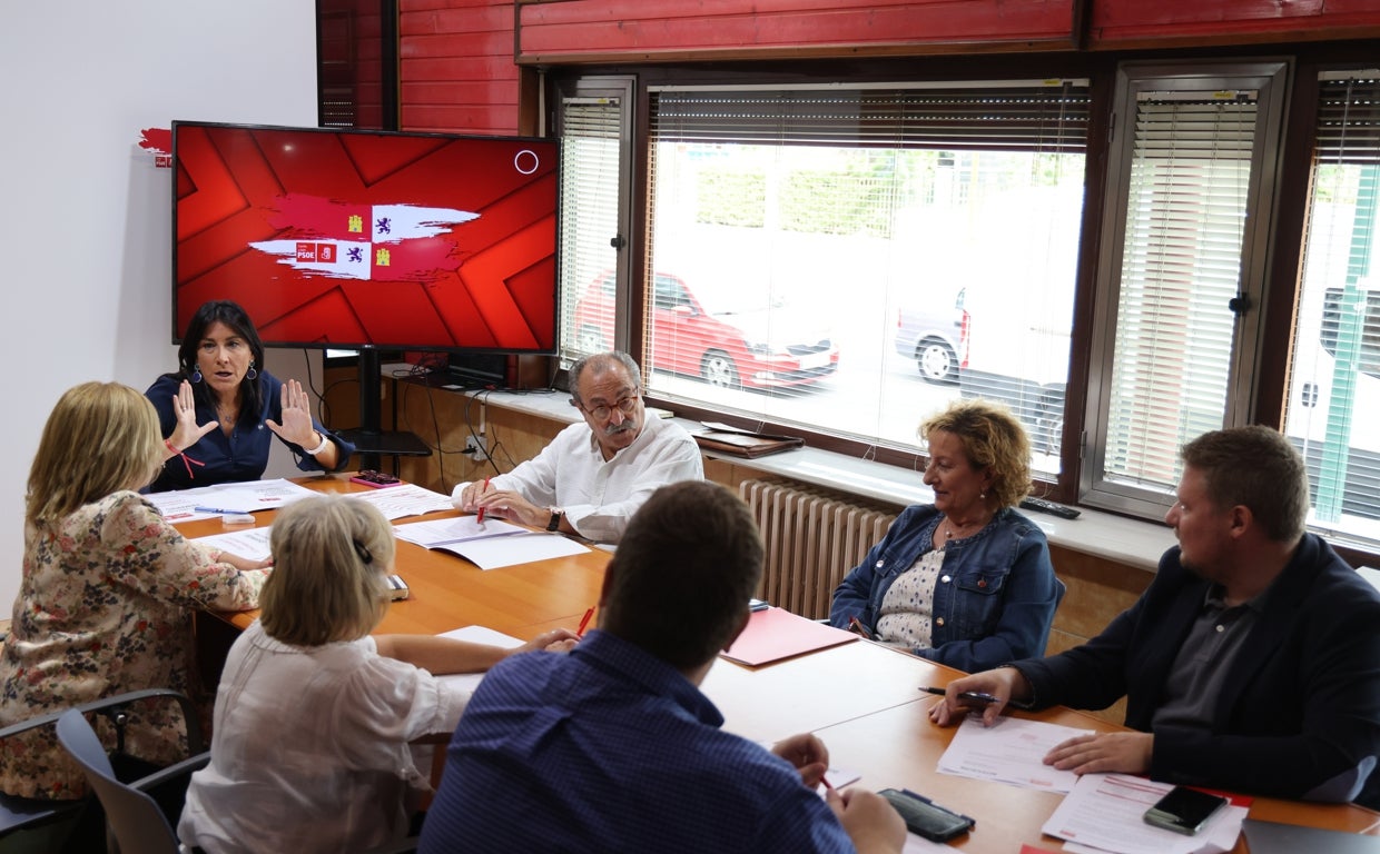 Ana Sánchez, este lunes en la reunión de trabajo con la Comisión de Ética de la Comisión Ejecutiva Autonómica  del PSOE