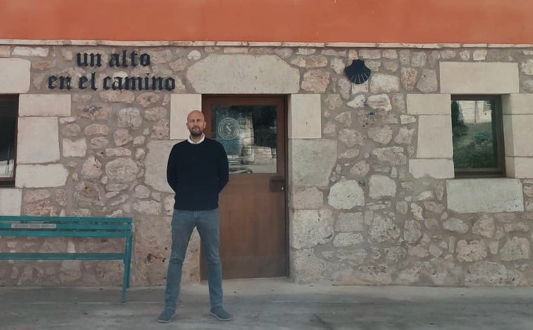 Alberto González, secretario municipal en Orbaneja Riopico (Burgos): «Hago de todo, desde  arreglar fugas a celebrar un pleno»