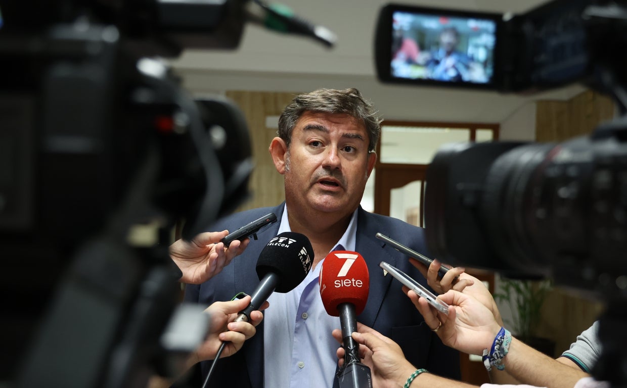 El consejero delegado del Córdoba, Javier González, este martes en el Ayuntamiento