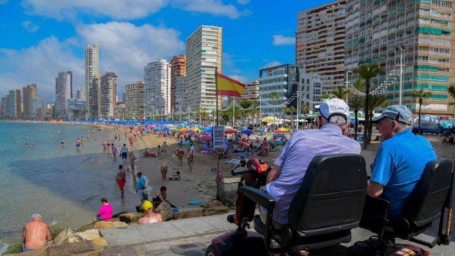 Viajeros del Imserso en Benidorm