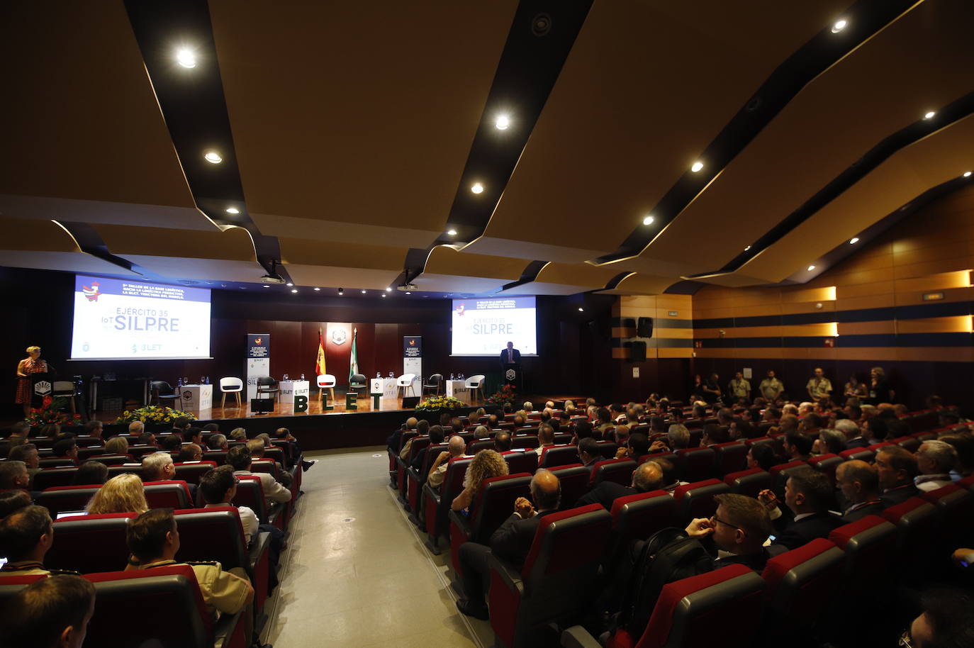 El taller sobre la Base Logística de Córdoba, en imágenes