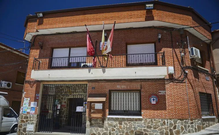 Cenicientos: Los concejales críticos plantan cara a las represalias del PSOE por sus denuncias