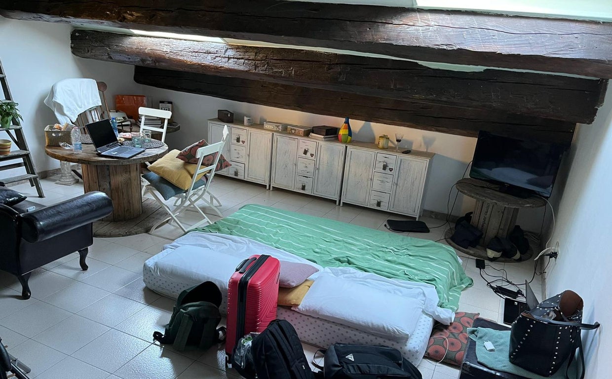 Algunos estudiantes han alojado de manera provisional a los Erasmus que no encuentran alquiler