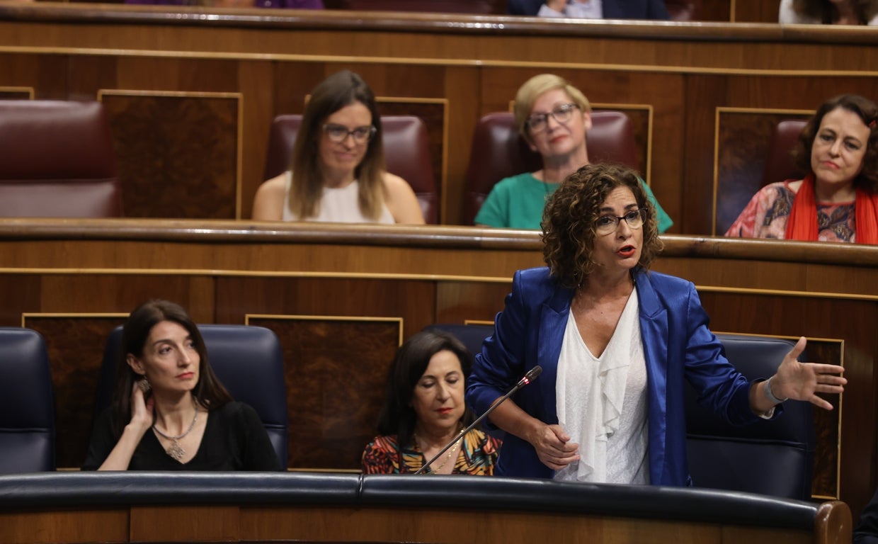 María Jesús Montero, este miércoles en el pleno del Congreso