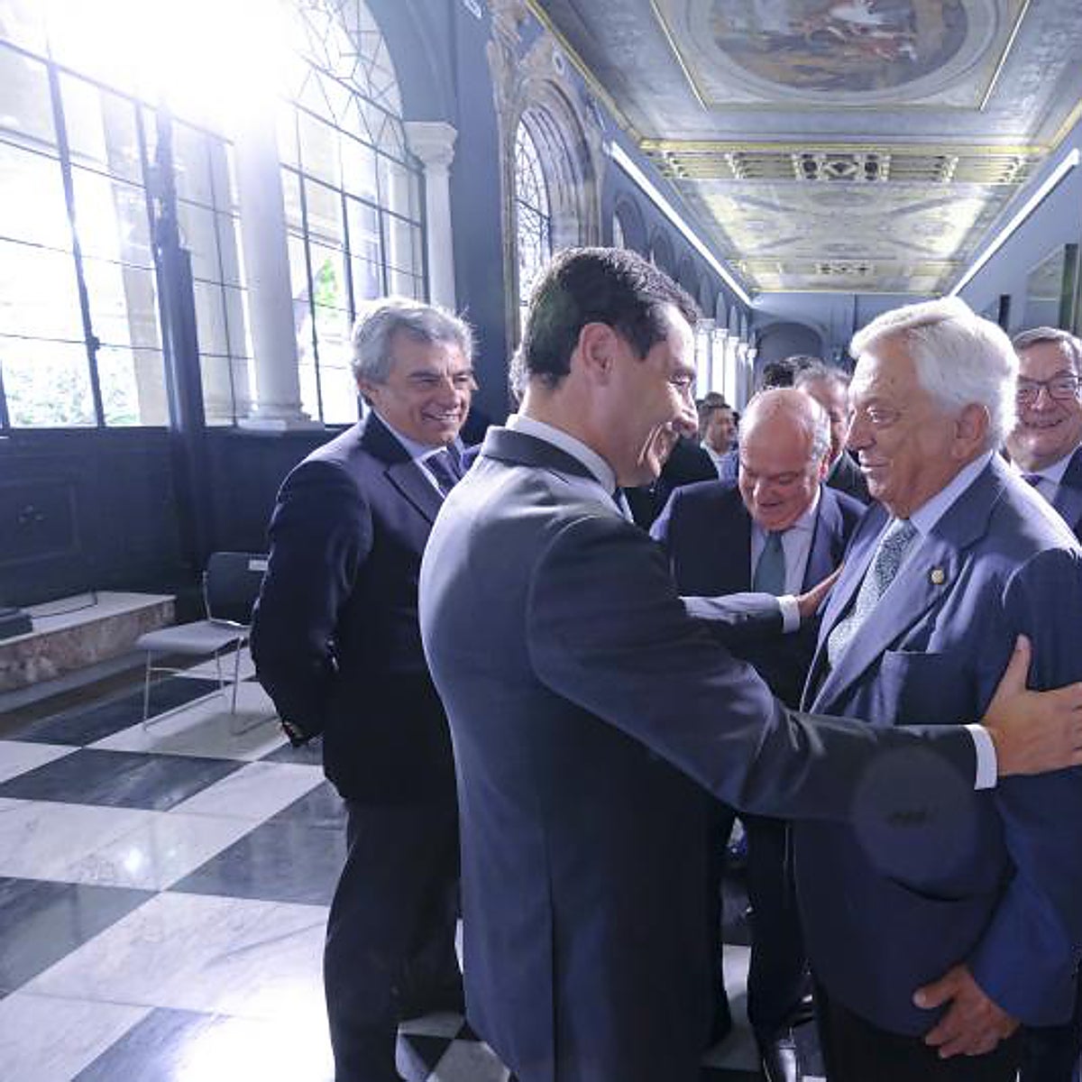 Las empresas catalanas bendicen el modelo andaluz de rebaja de impuestos