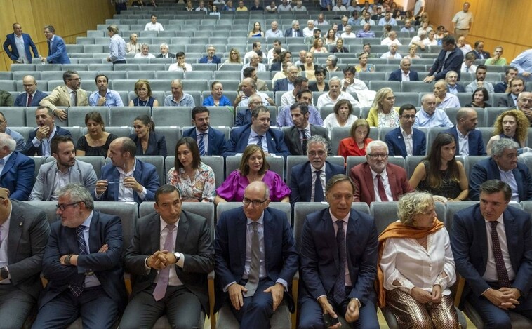 Iglesias anuncia un plan de emergencia para insuflar «alivio y aliento» a los ayuntamientos salmantinos
