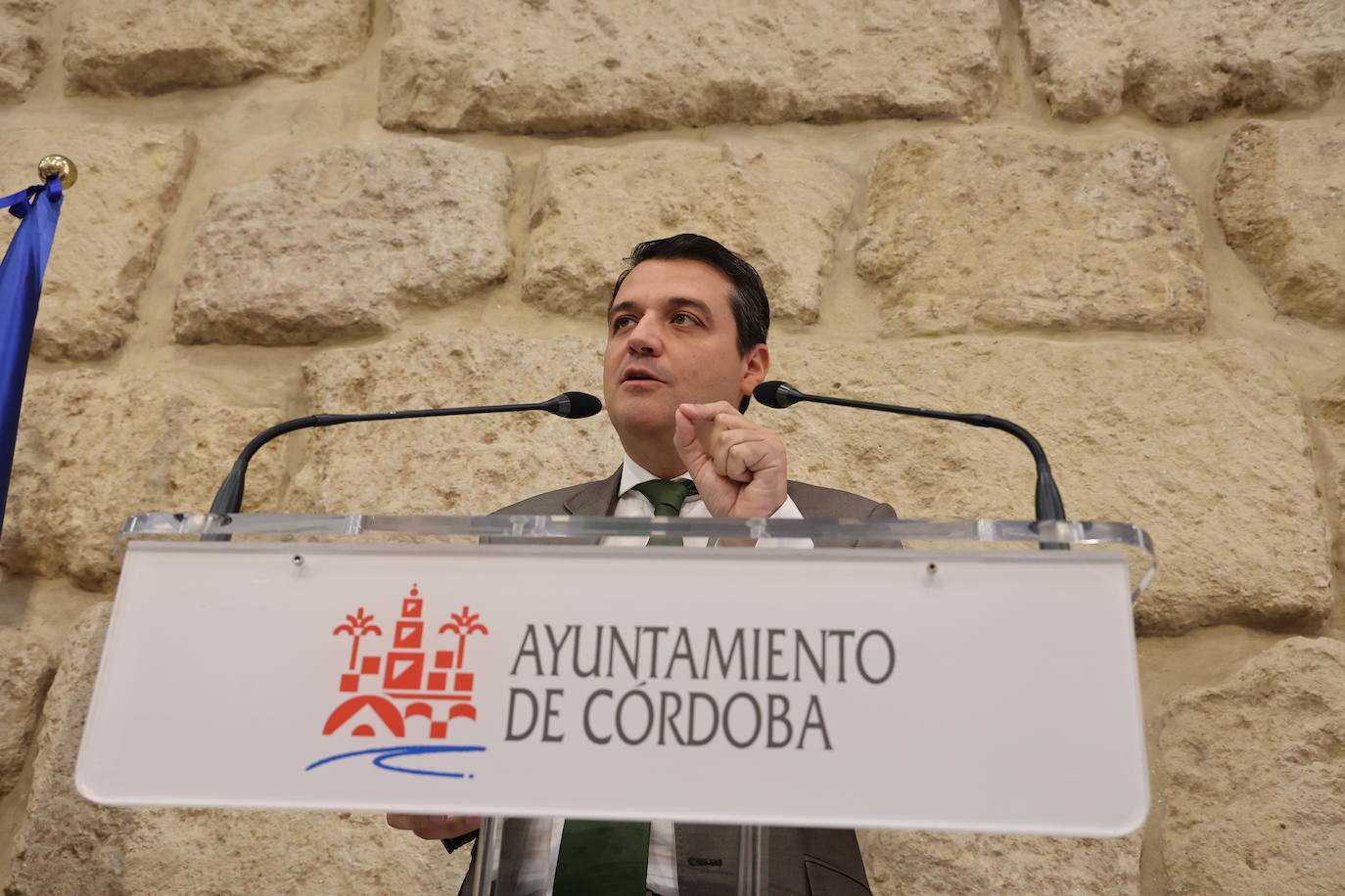 En imágenes, el tenso y polémico Pleno en el Ayuntamiento de Córdoba