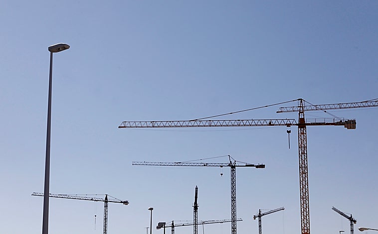 Las empresas de Córdoba advierten los nubarrones pero sin que se paralicen inversiones «por ahora»