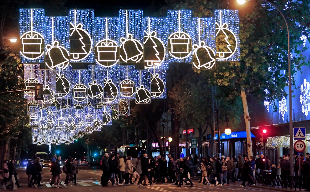 Los ayuntamientos andaluces tienen la competencia sobre la iluminación navideña