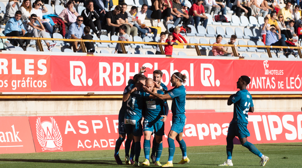 En directo Cultural Leonesa - Córdoba CF | El Córdoba vence con superioridad (0-3)