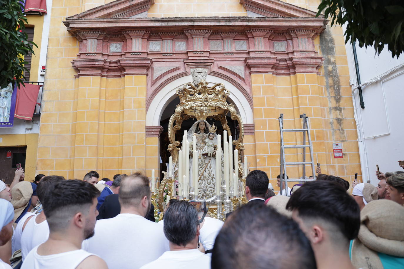 La procesión de la Virgen del Socorro por Córdoba, en imágenes